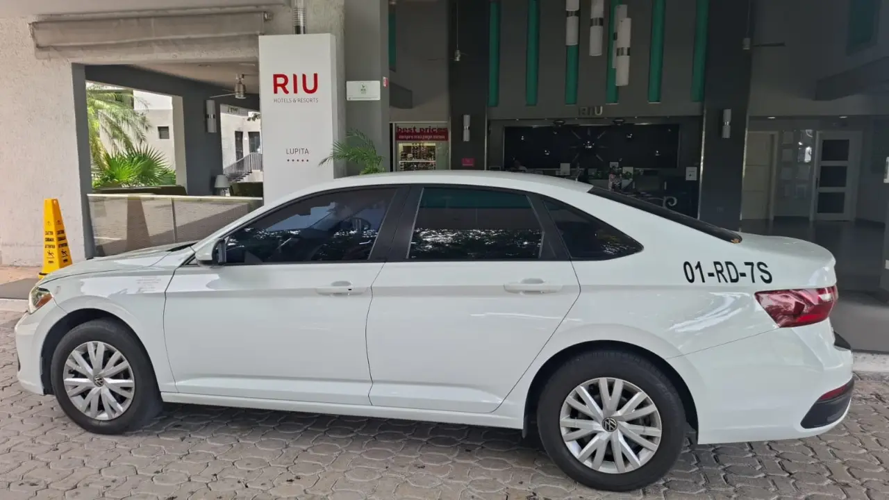 Traslado privado Transporte Privado de 1 a 3 personas · Hasta 3 pasajeros · Cancún · Riviera Maya · Yucatán